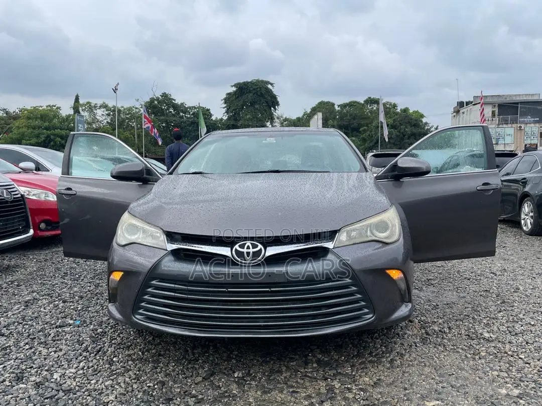 Toyota Camry 2016 Gray