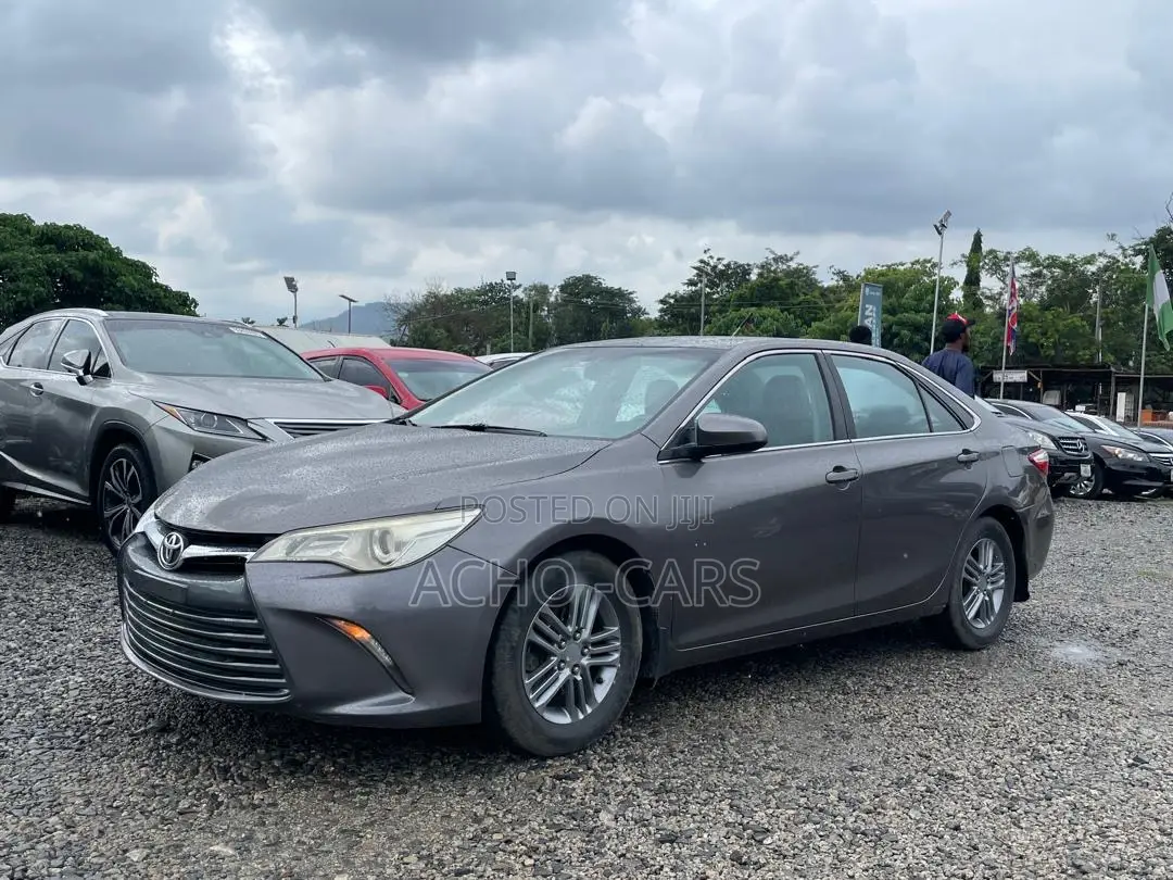 Toyota Camry 2016 Gray