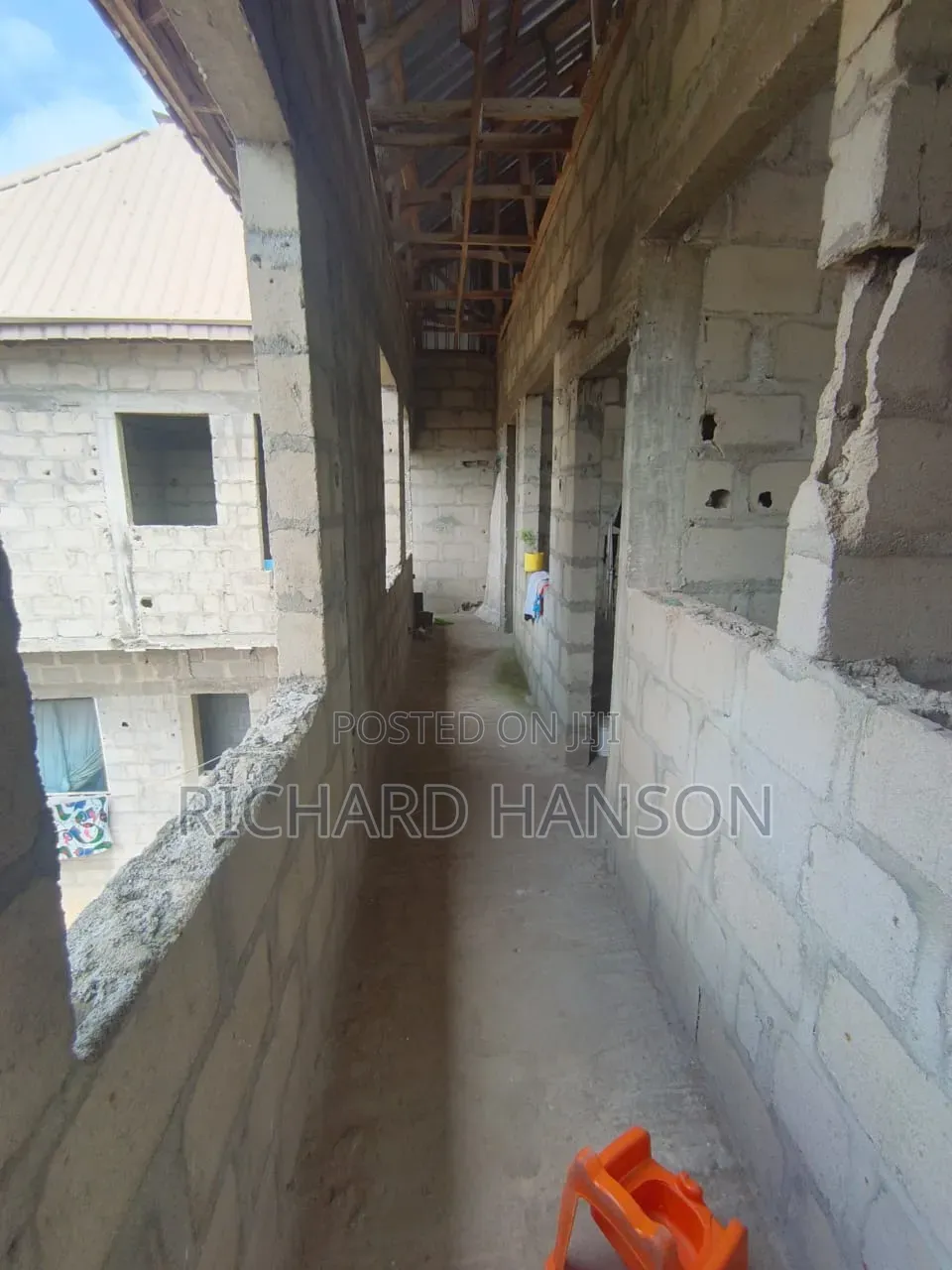 8bdrm Block of Flats in Awoyaya for sale