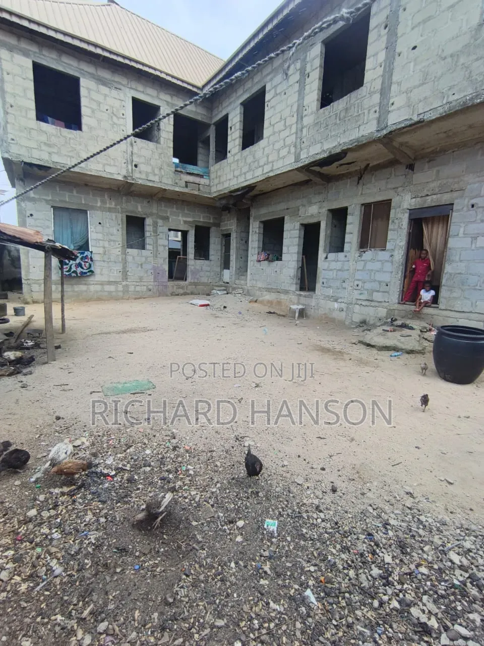 8bdrm Block of Flats in Awoyaya for sale
