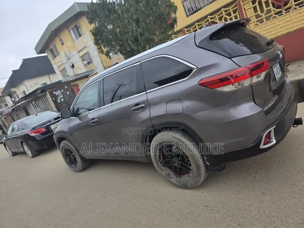 Toyota Highlander 2017 Gray