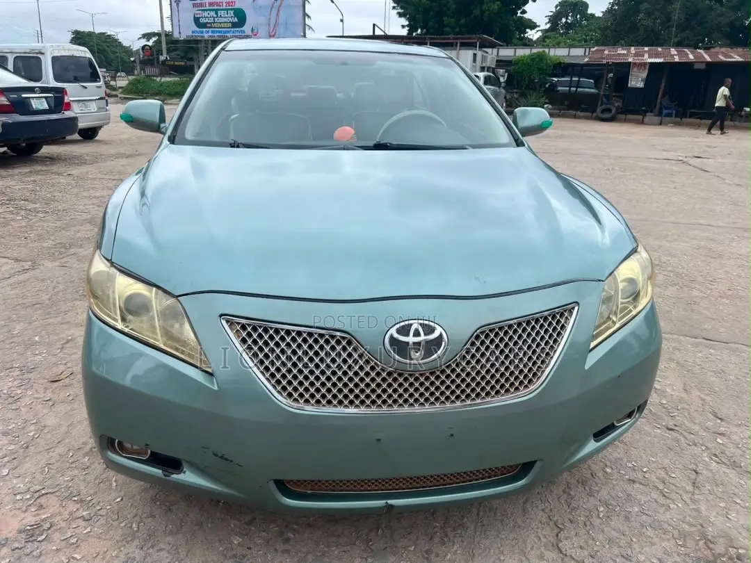 Toyota Camry 2010 Green