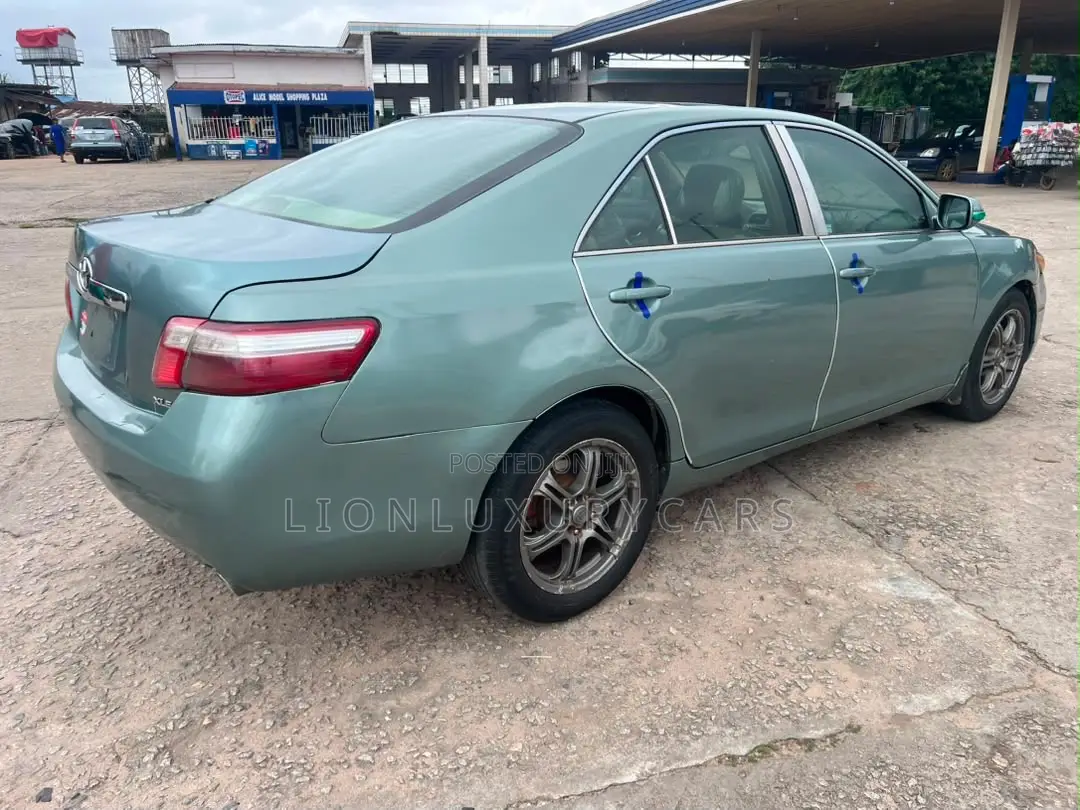 Toyota Camry 2010 Green