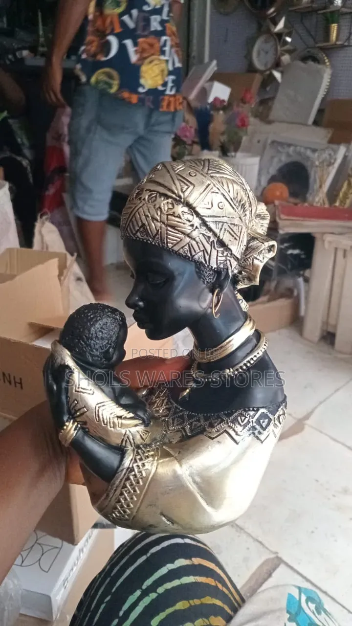 African Mother Child Sculpture – Black Gold Decor