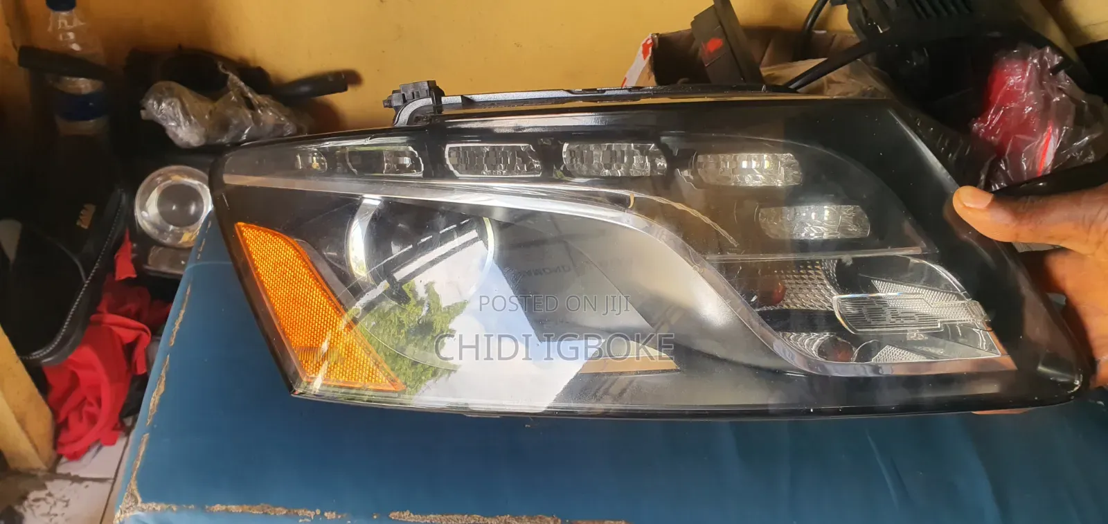 Headlamp Q5 2010