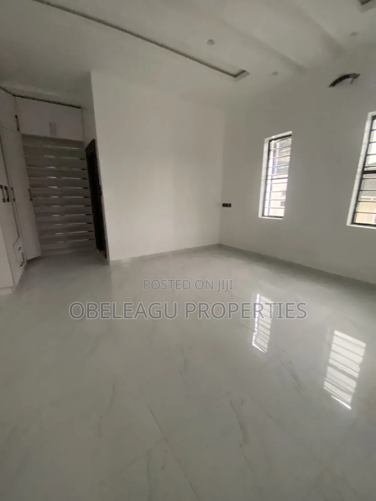 13bdrm Block of Flats in Startimes, Okota for sale