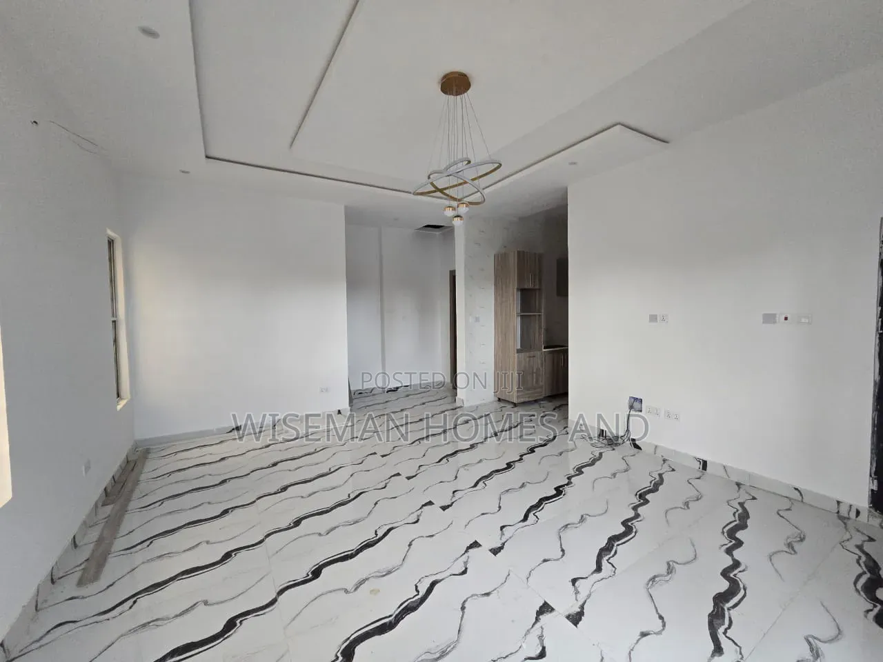 2bdrm Apartment in Lekki Phase 1 for rent