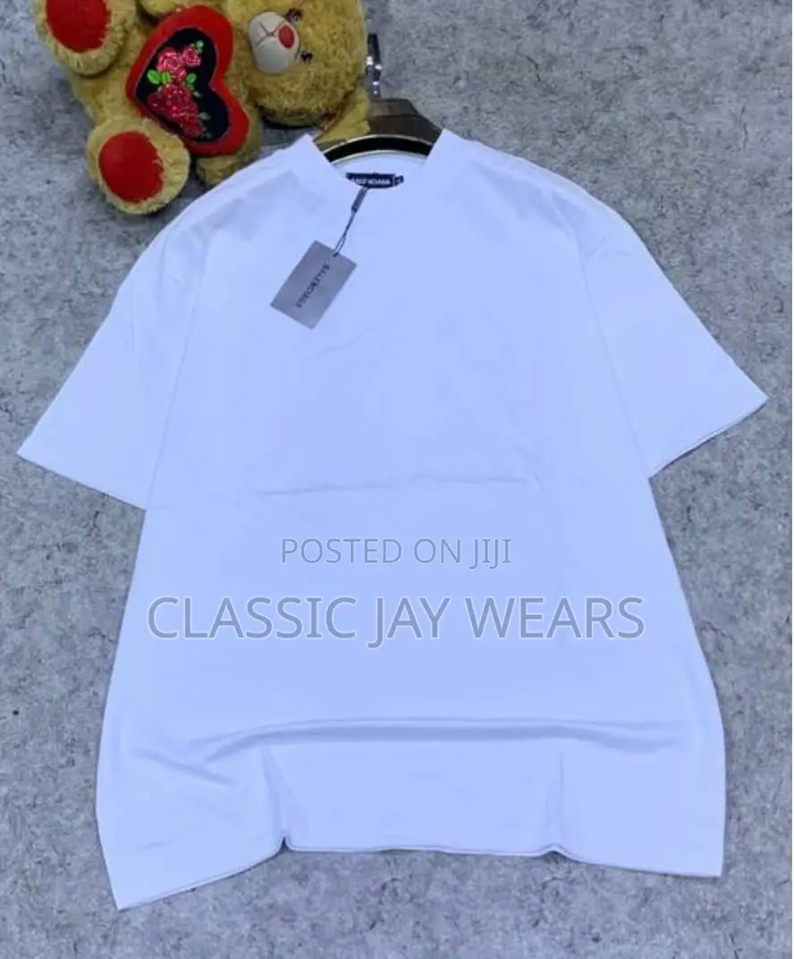 Plain White RoundNeck Available M,L,XL,XXL,3XL