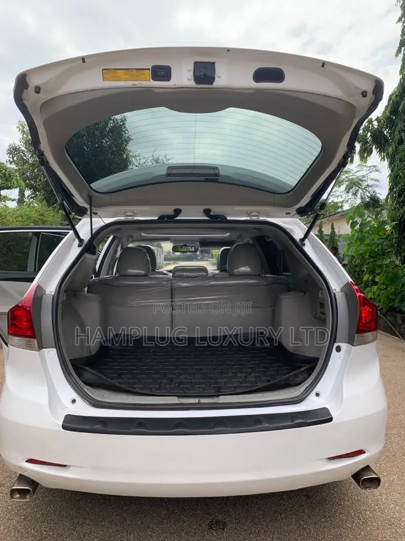 Toyota Venza 2011 White