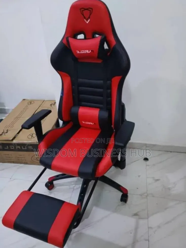 Footrest Gaming Chair With Headrest