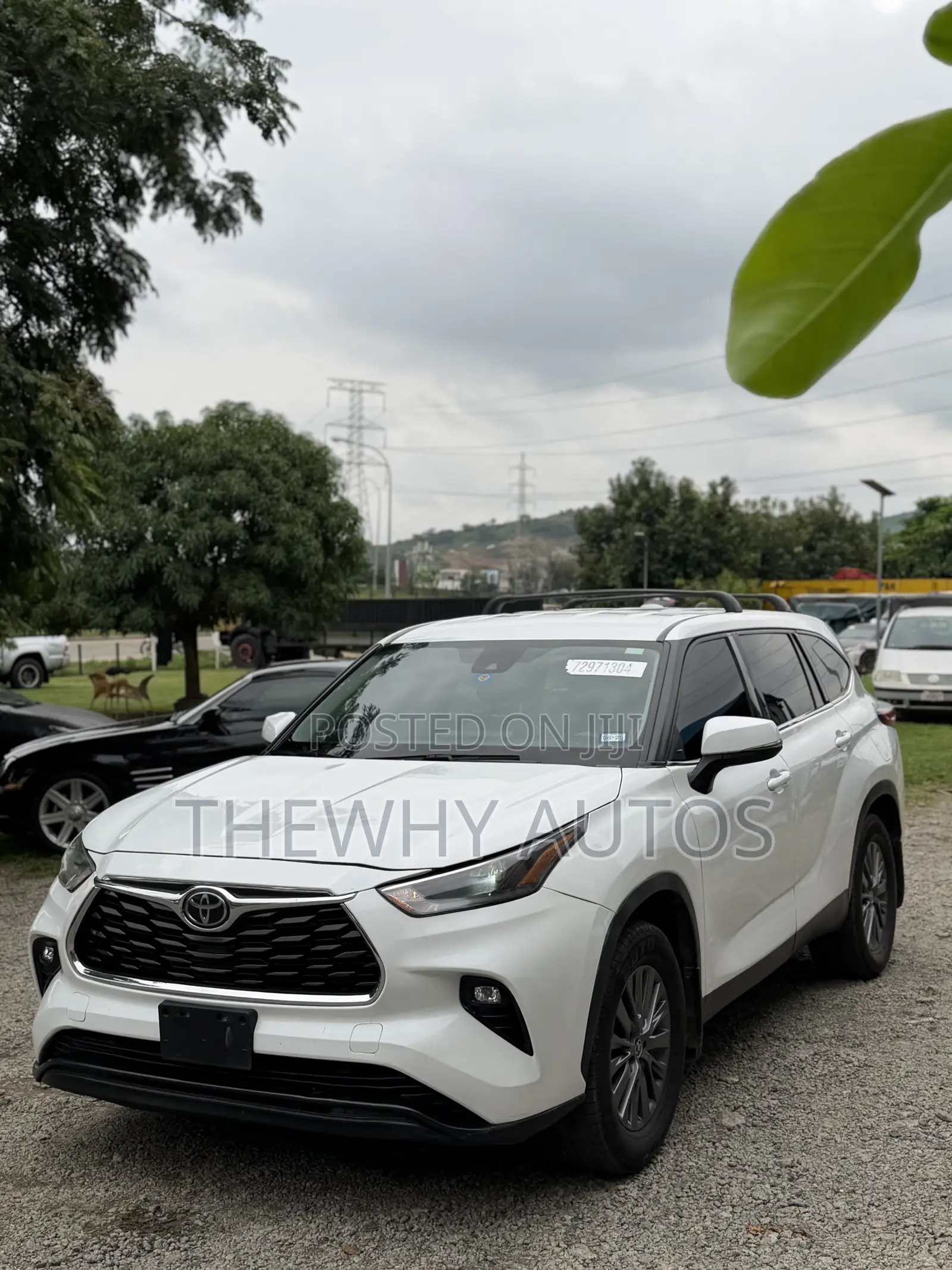 Toyota Highlander LE 2022 White