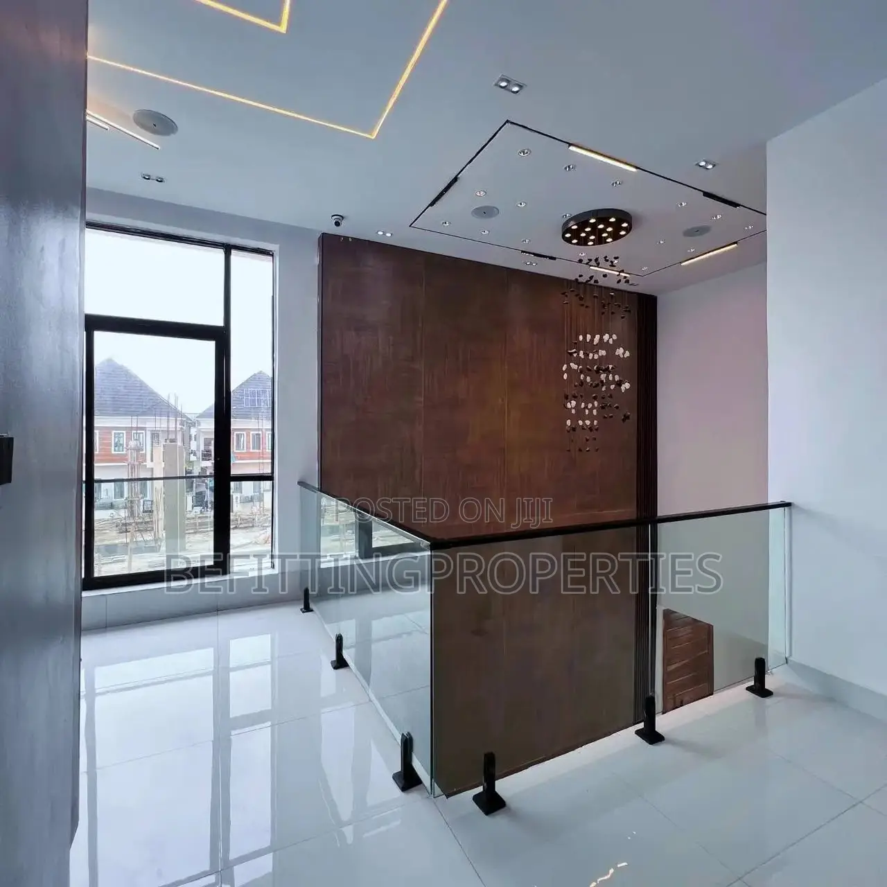 5bdrm Duplex in Lekki for sale