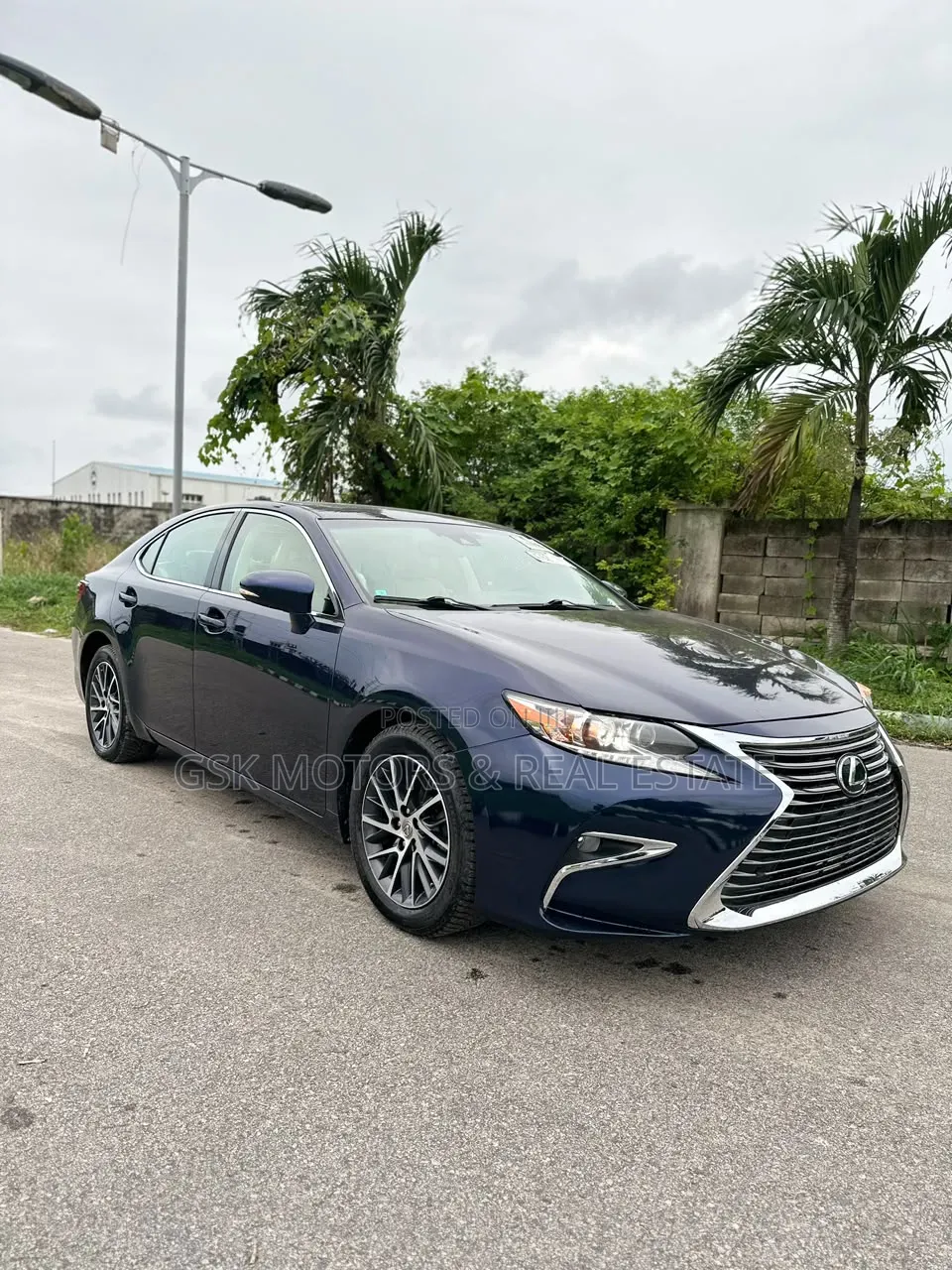 Lexus ES 2016 Blue