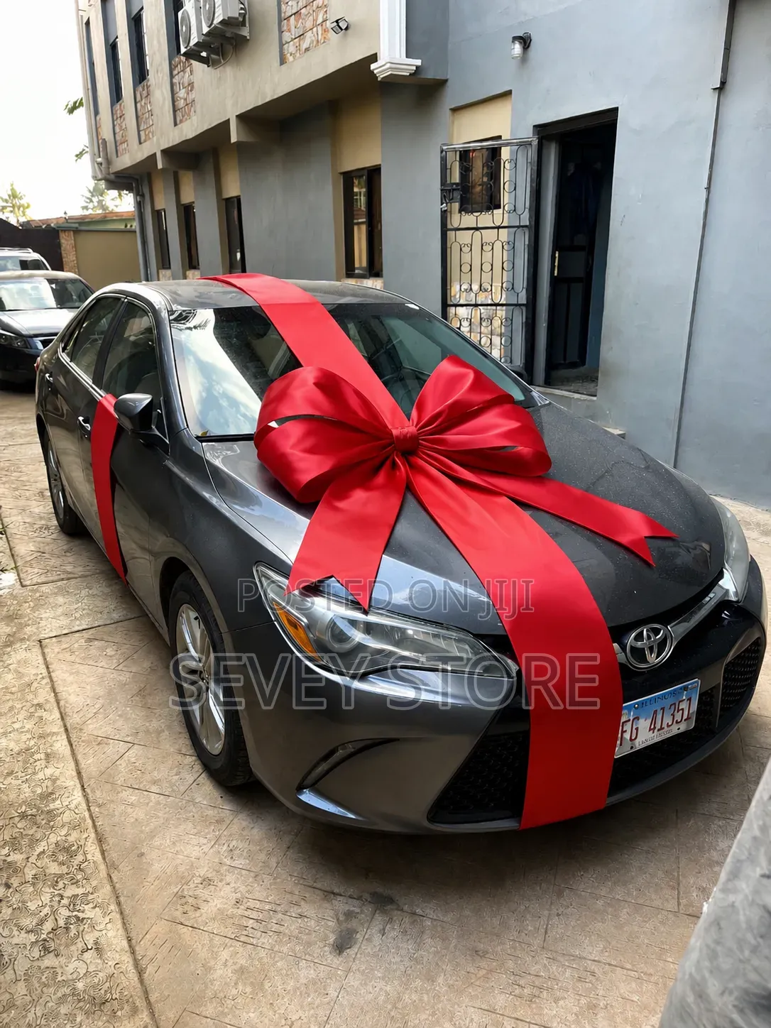 Surprise Car Gift Bows