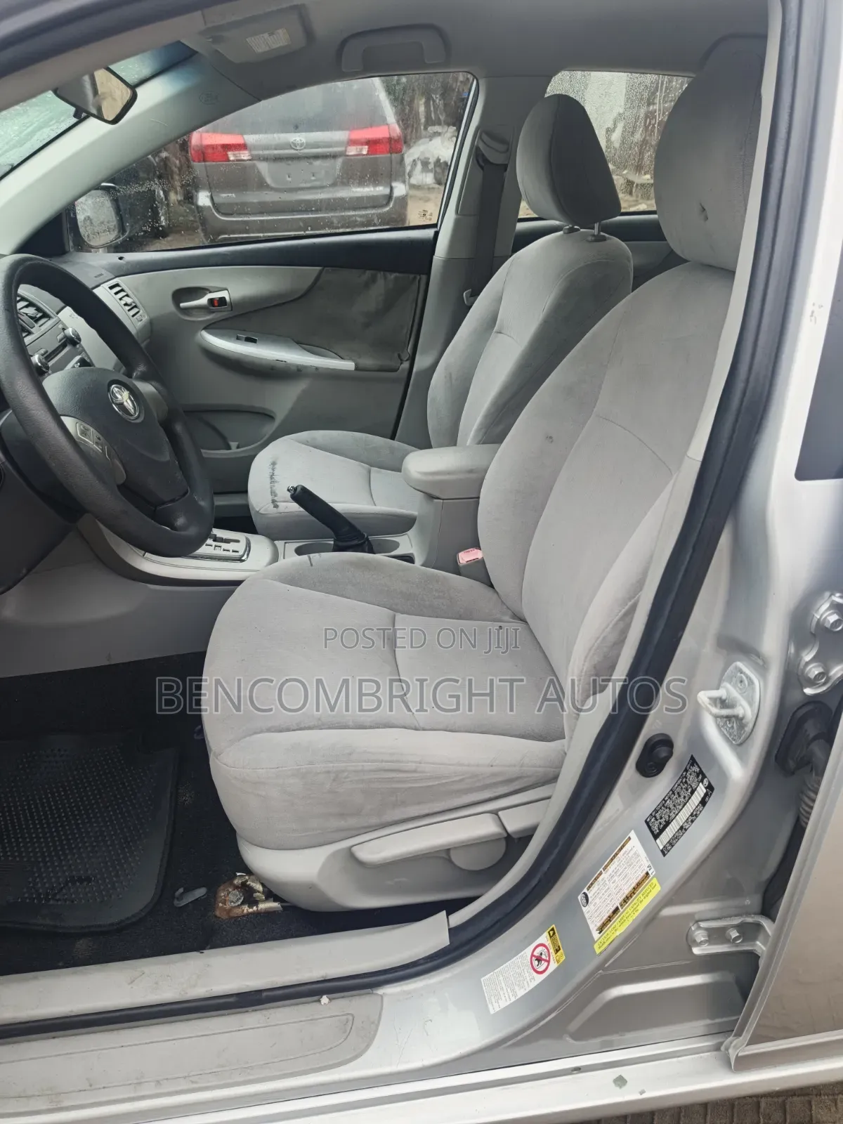 Toyota Corolla 2011 Silver