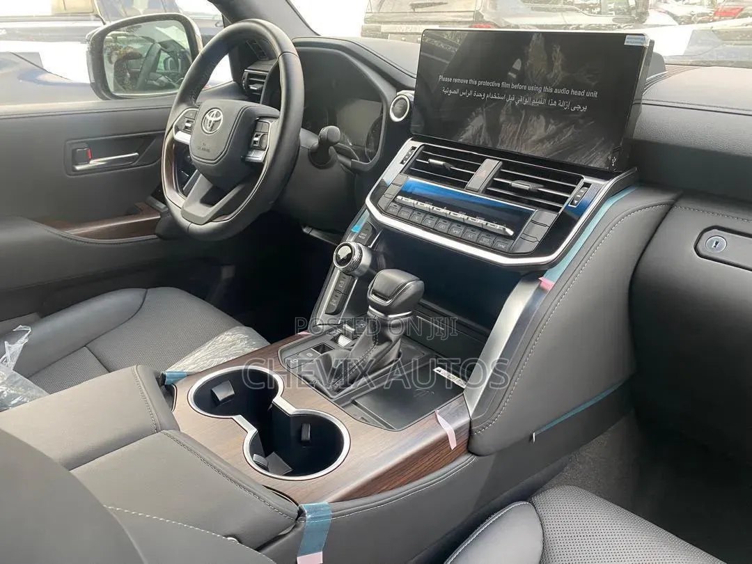 New Toyota Land Cruiser 2025 Silver