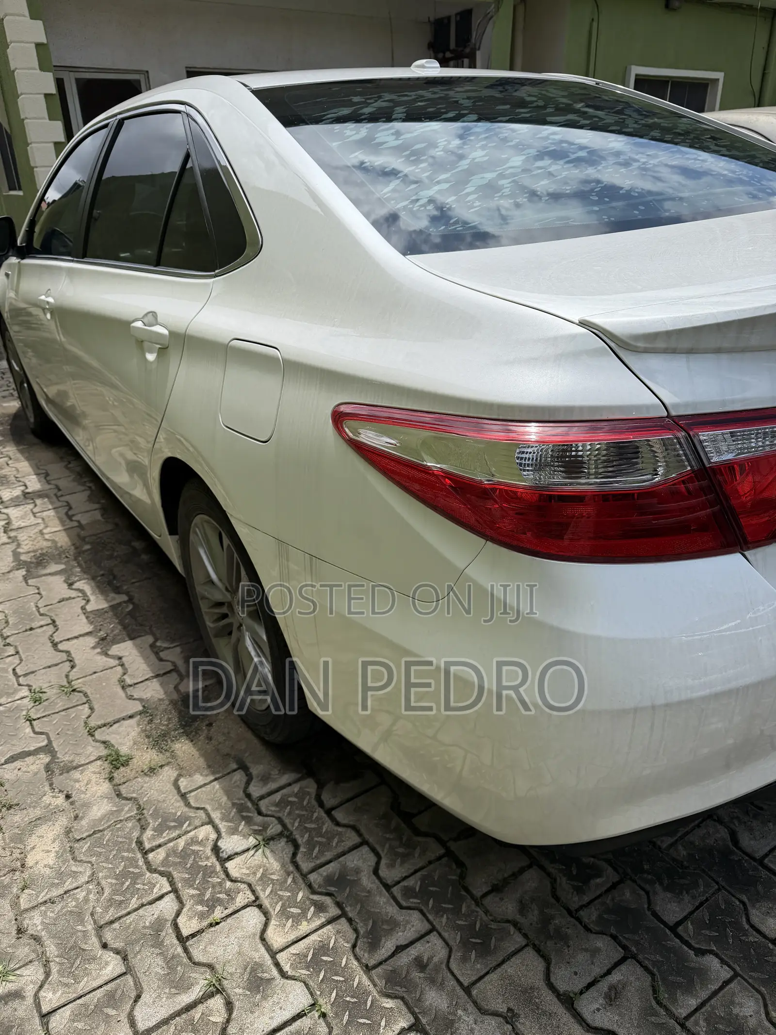 Toyota Camry SE 4dr Sedan (2.5L 4cyl 6A) 2015 White