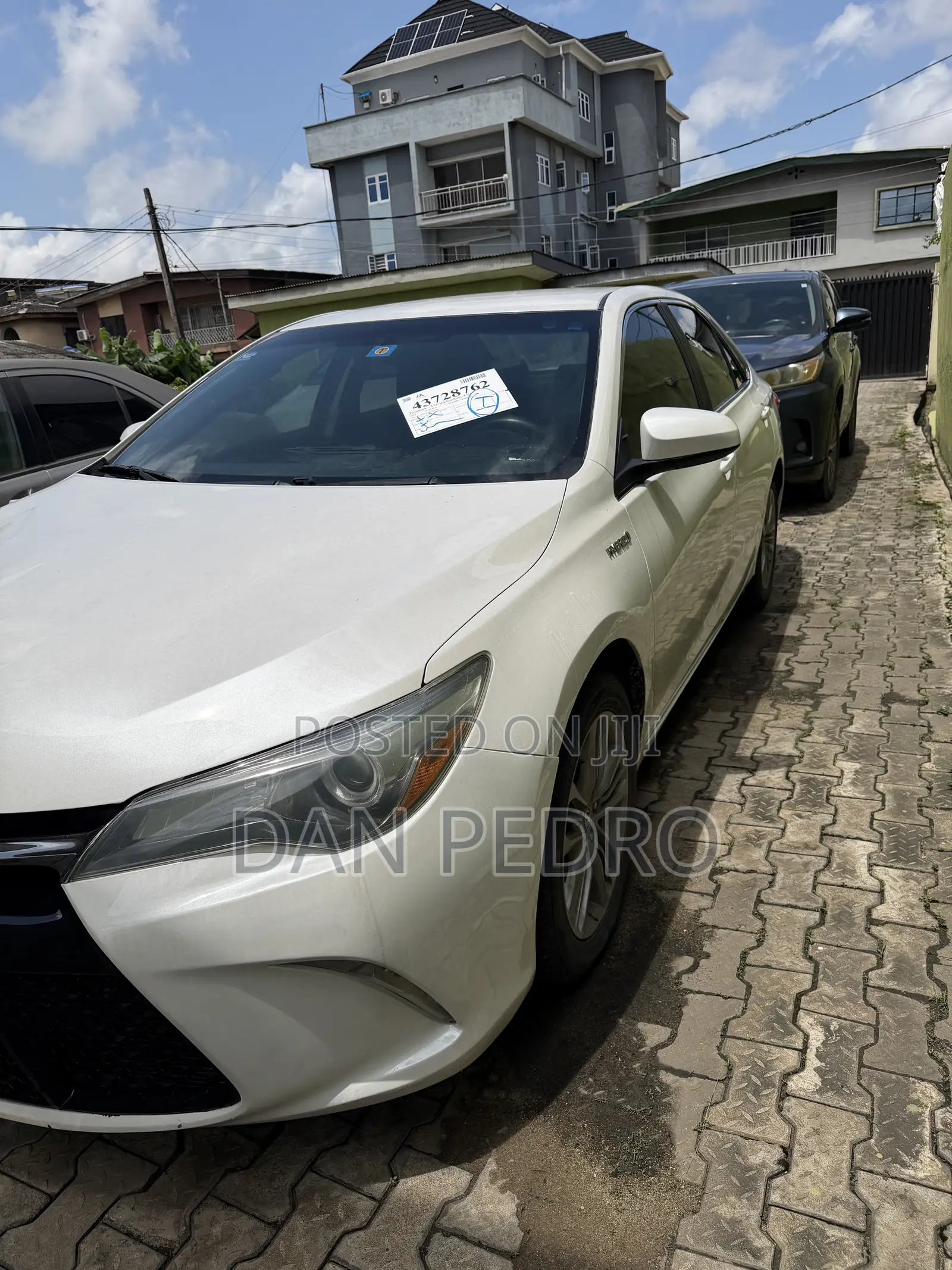 Toyota Camry SE 4dr Sedan (2.5L 4cyl 6A) 2015 White