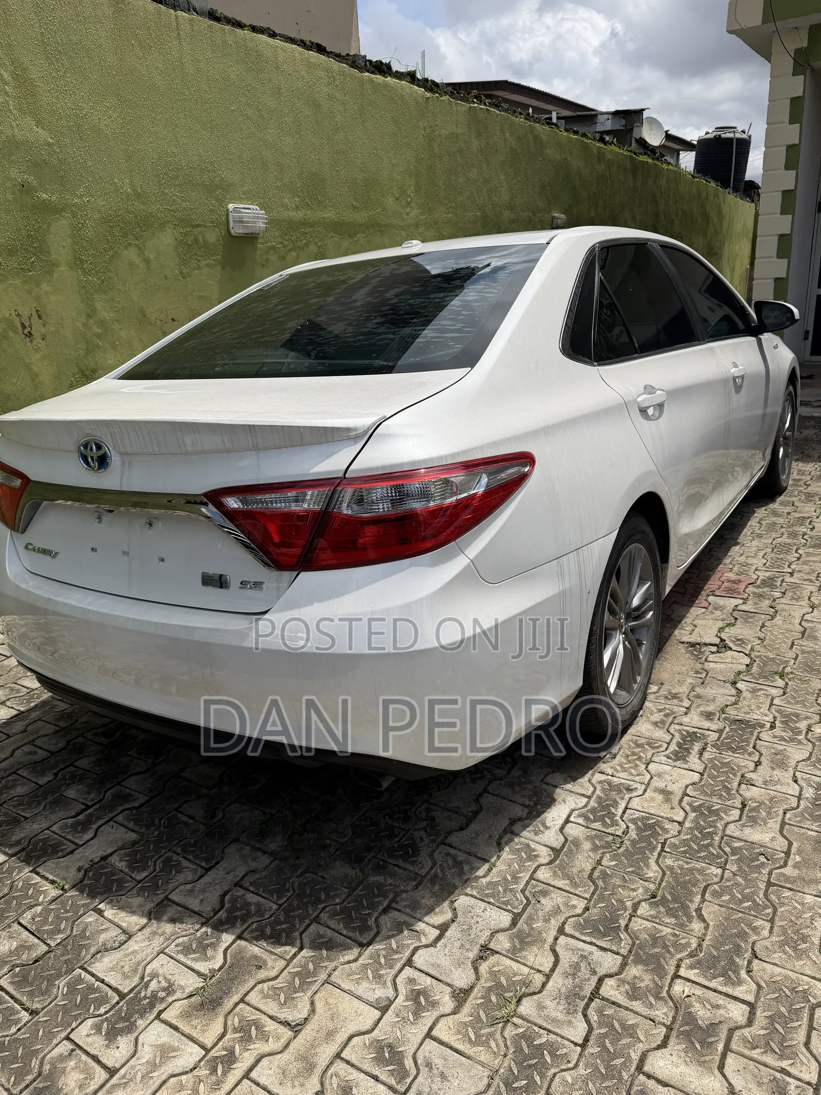 Toyota Camry SE 4dr Sedan (2.5L 4cyl 6A) 2015 White