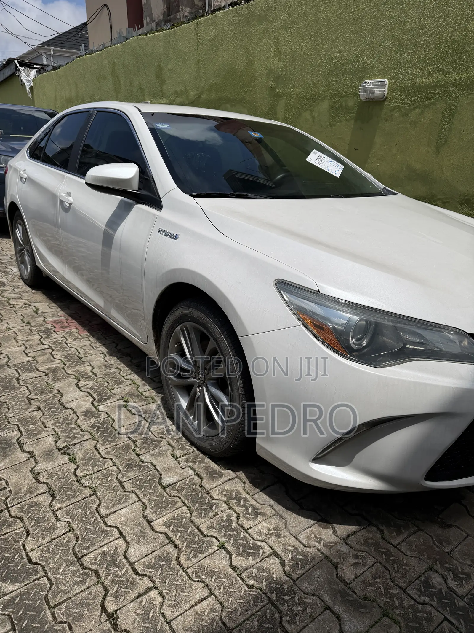 Toyota Camry SE 4dr Sedan (2.5L 4cyl 6A) 2015 White