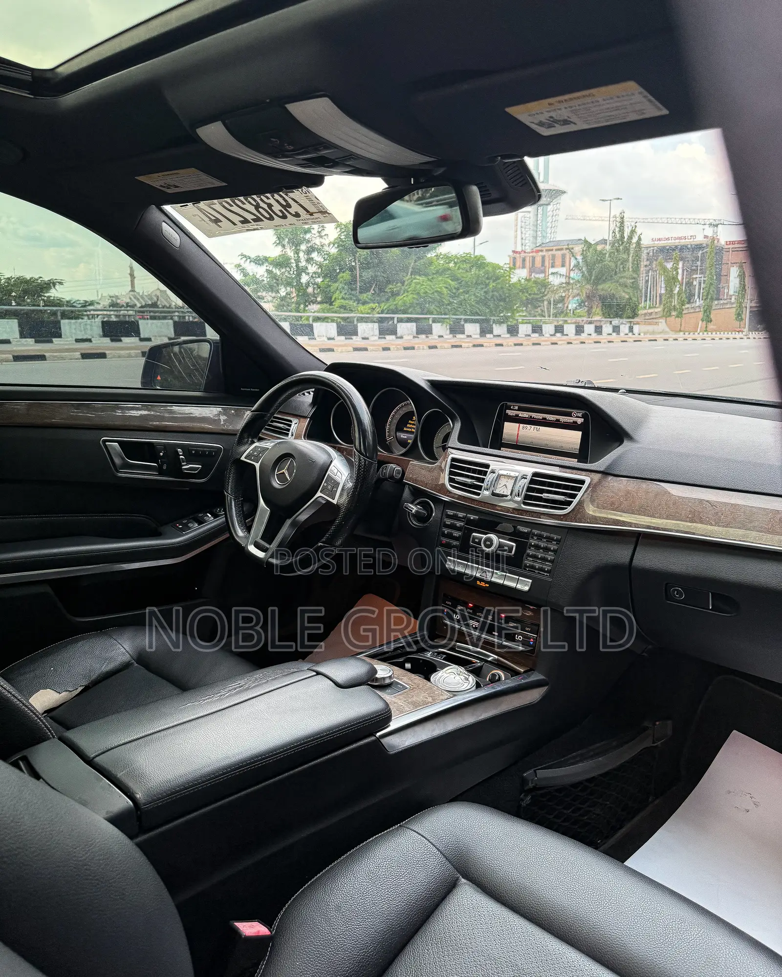 Mercedes-Benz E350 Base 4Matic Sedan AWD (3.5L 6cyl 7A) 2013 Black