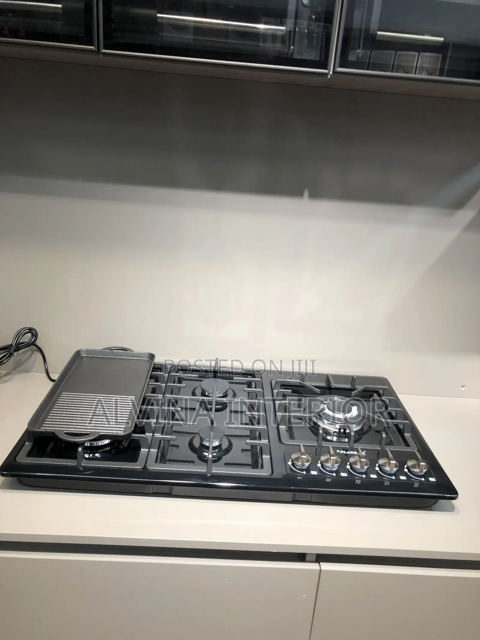 In- Built 5 Burner Gas Cooker