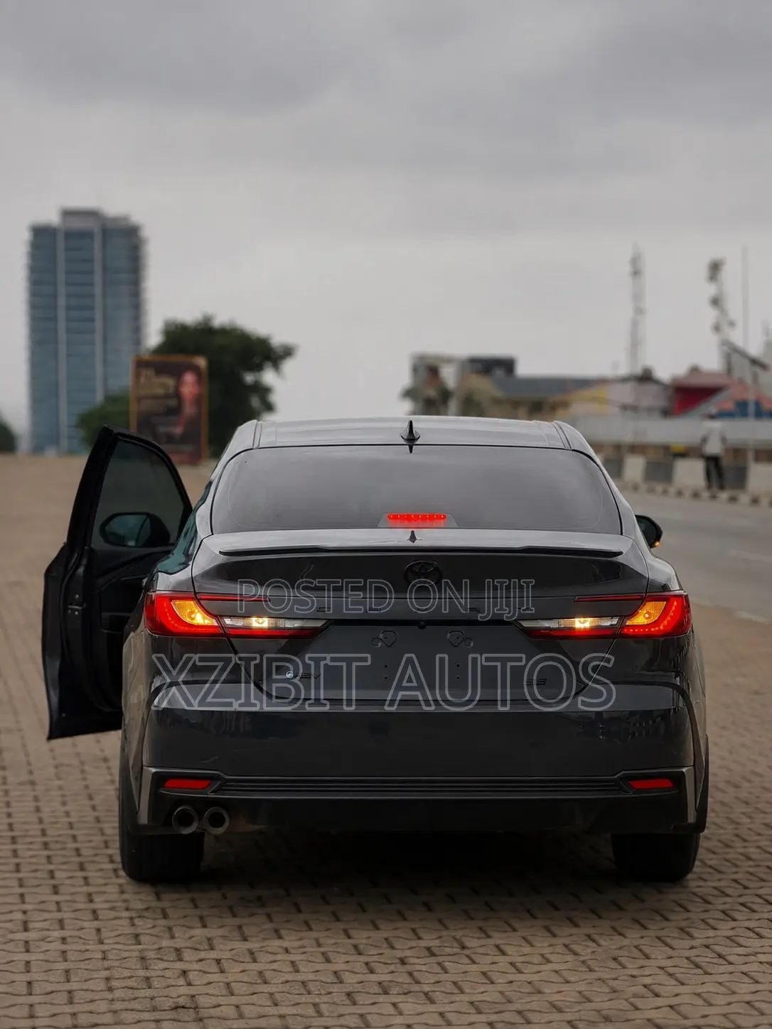 Toyota Camry SE 2025