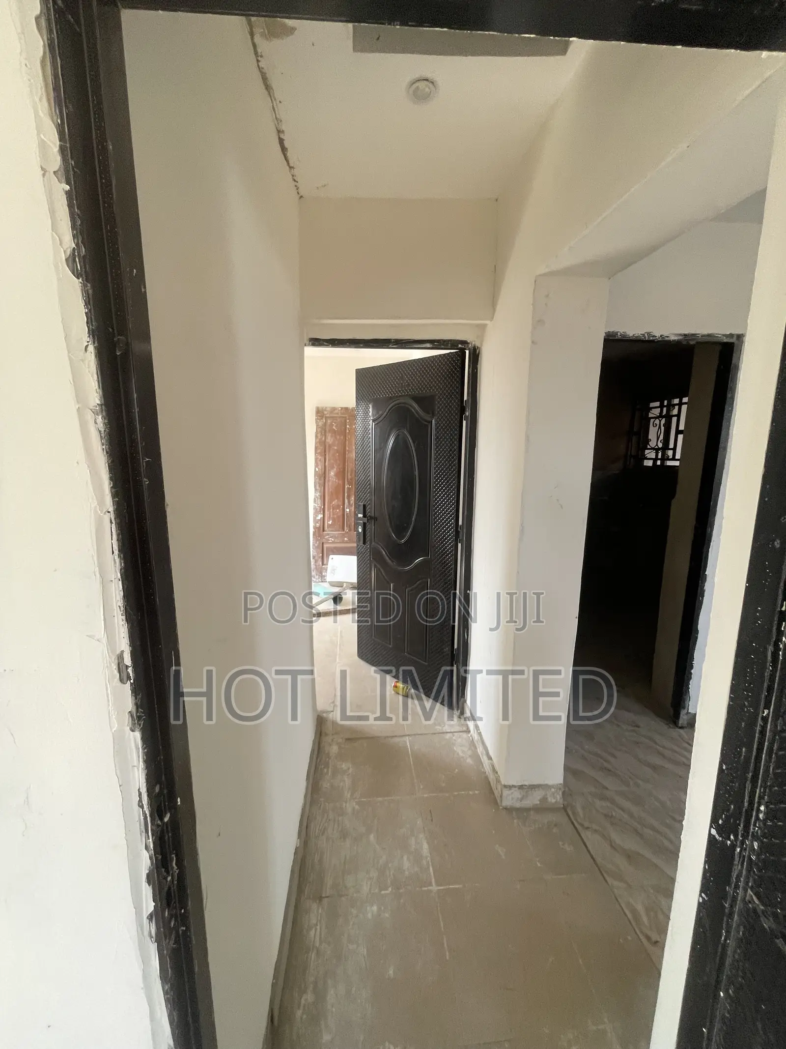 2bdrm Block of Flats in Somefun Street, Pen Cinema for rent