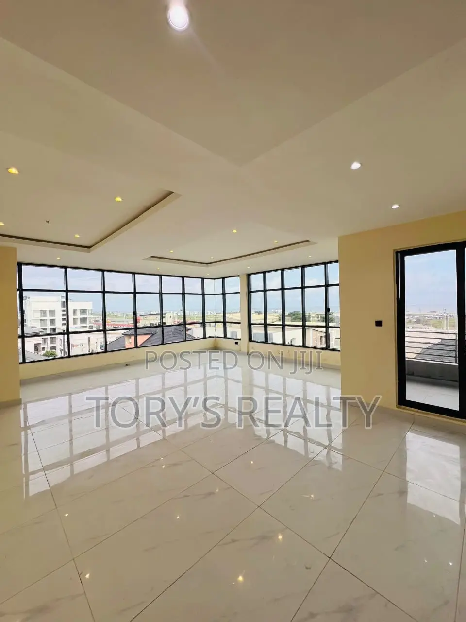 2bdrm Penthouse in Ikate for sale