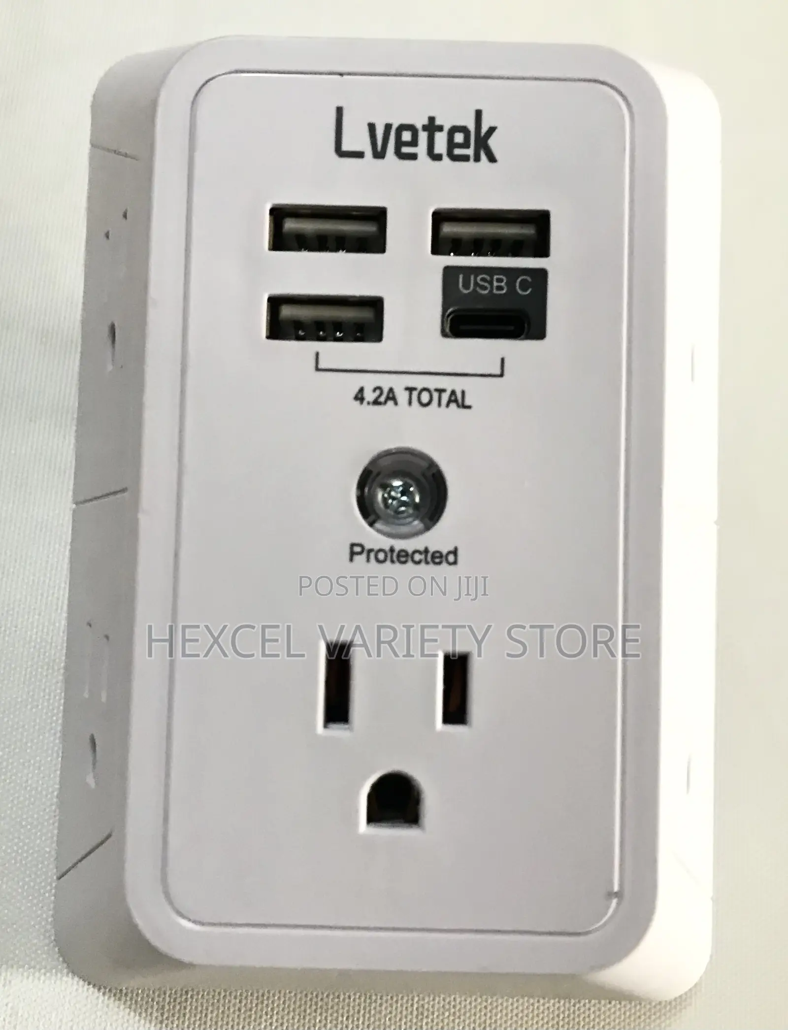Lvietek 4-Way Wall Power Outlet With 3 USB Ports USB-C