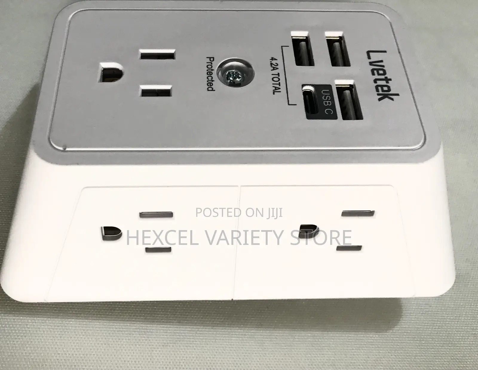Lvietek 4-Way Wall Power Outlet With 3 USB Ports USB-C