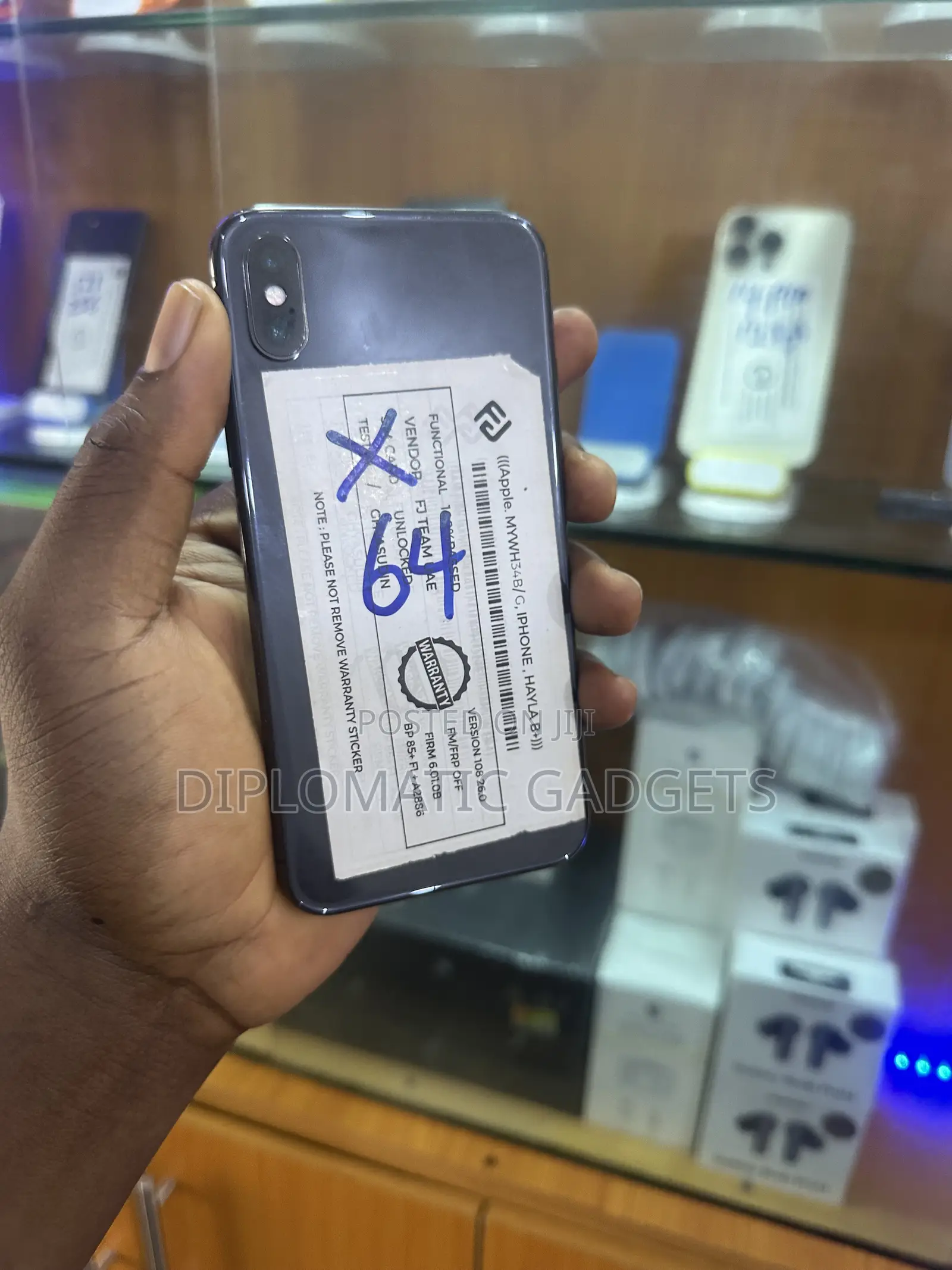 Apple iPhone X 64 GB White