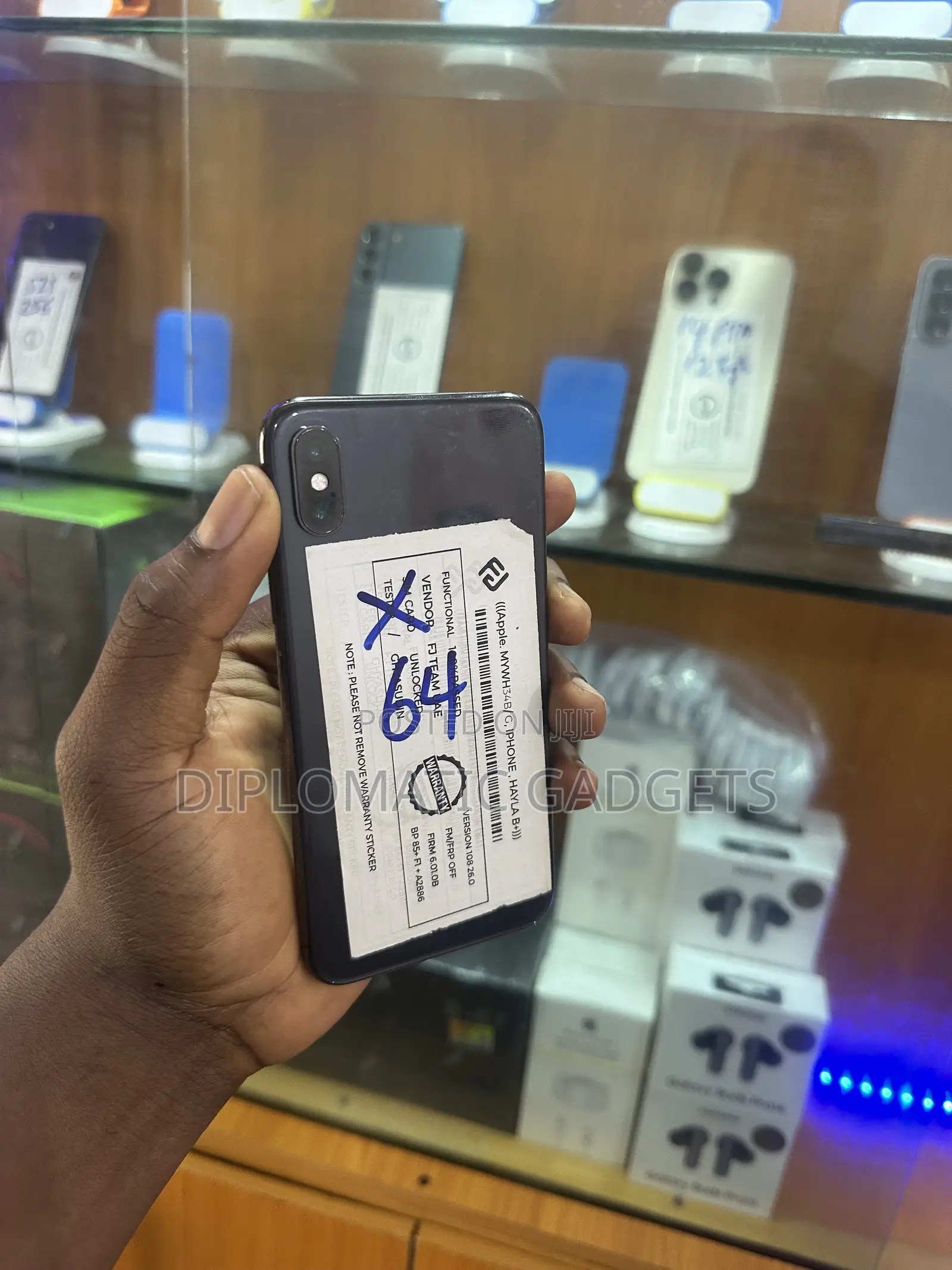 Apple iPhone X 64 GB White