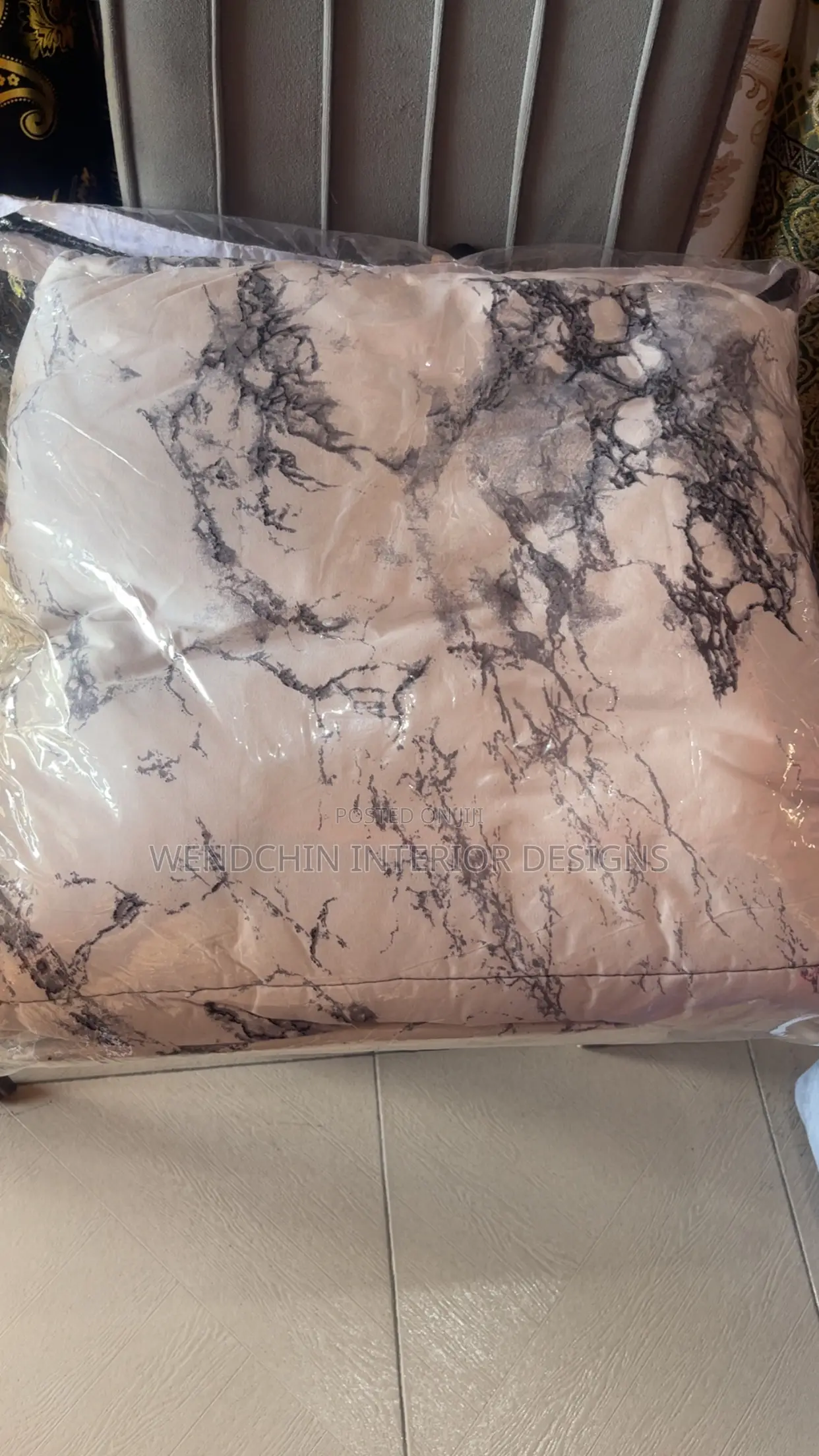 Complete Duvet Sets 6by 6 4 Pillows