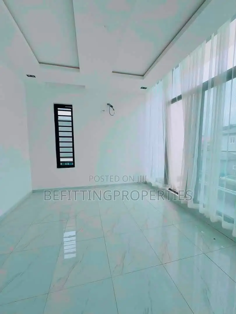 4bdrm Duplex in Magodo for sale
