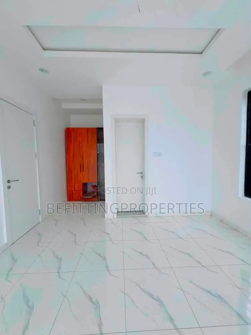 4bdrm Duplex in Magodo for sale