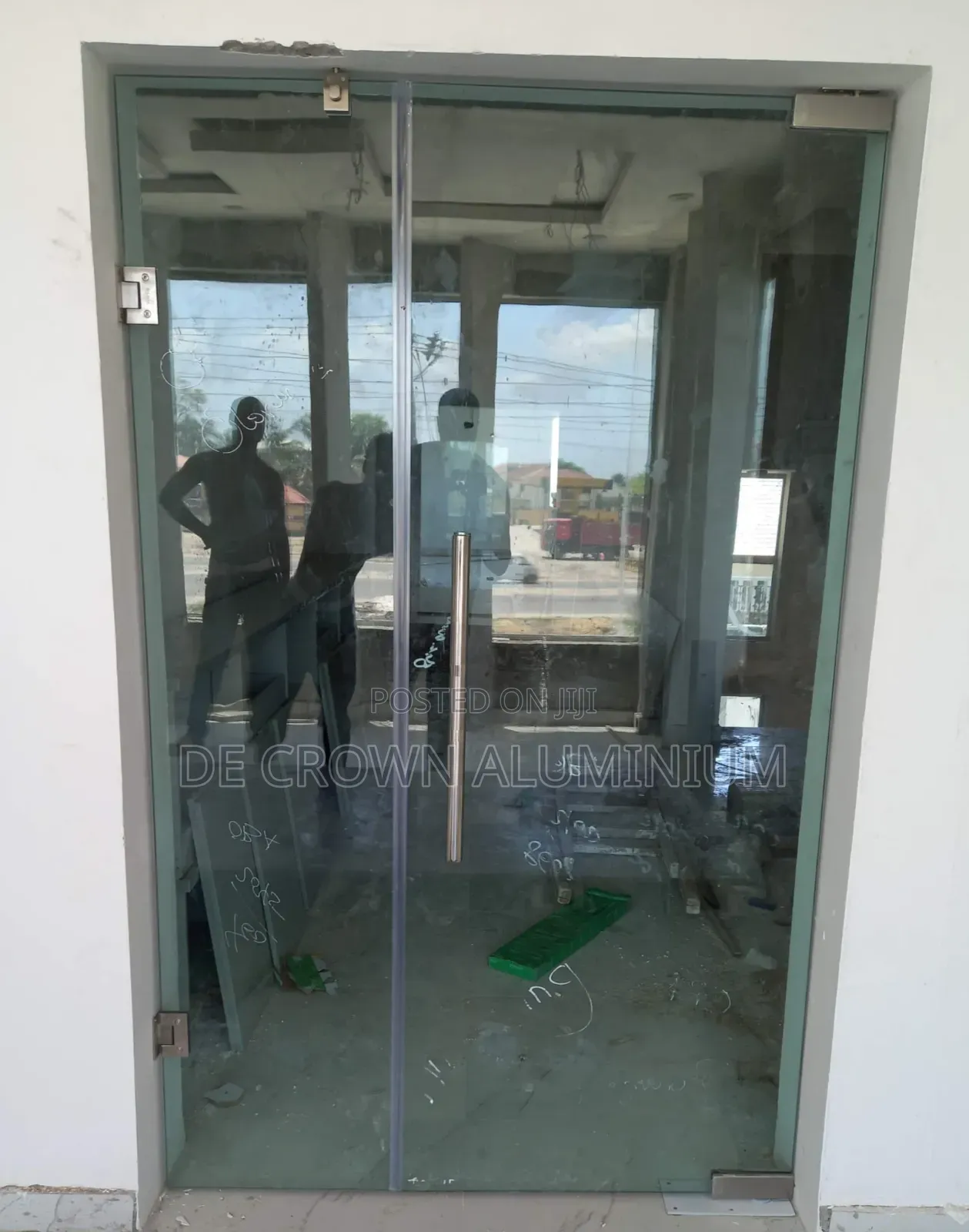 10mm Tempered Frameless Glass Entrance Swing Door | Premium Finish