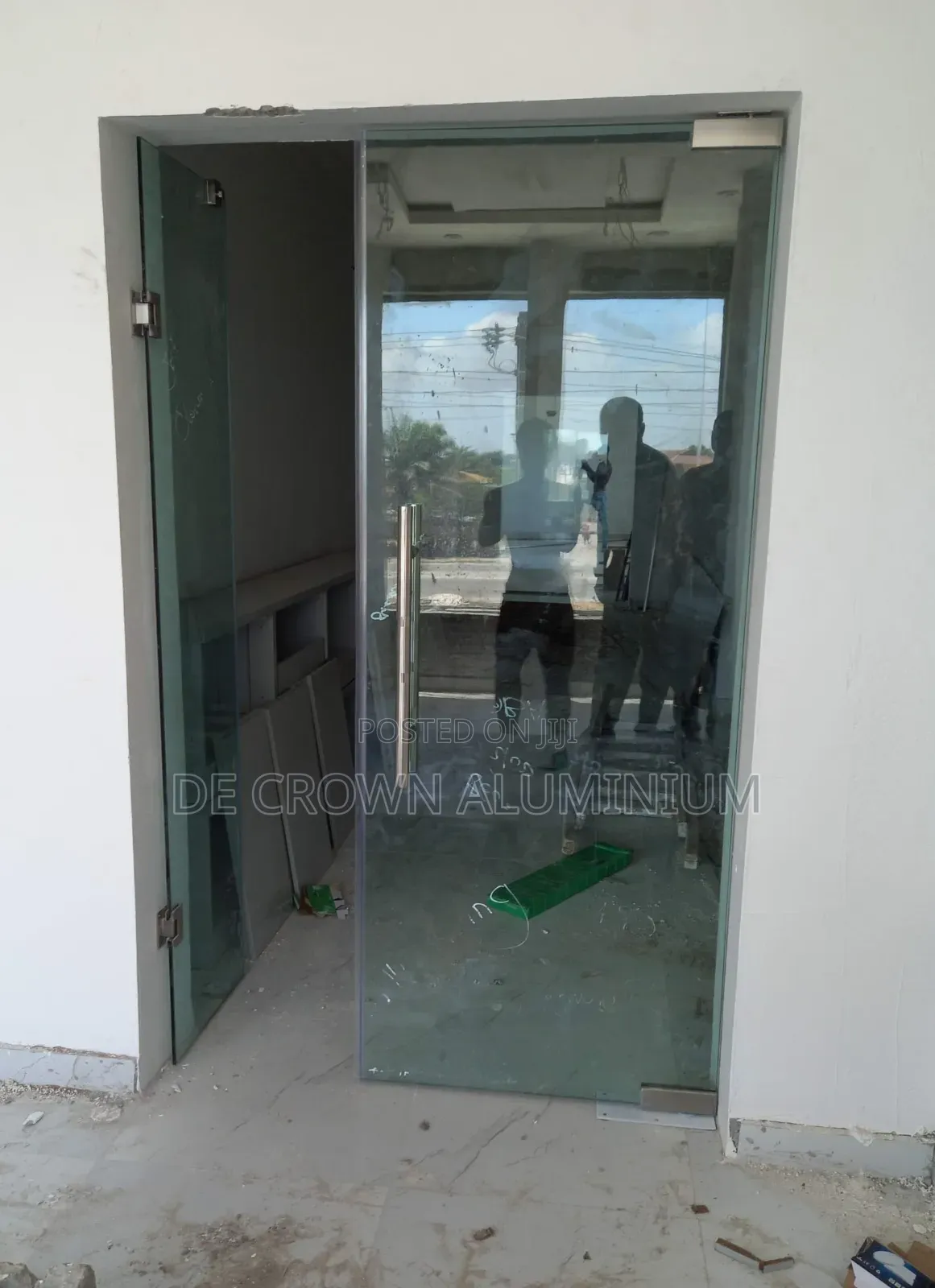 10mm Tempered Frameless Glass Entrance Swing Door | Premium Finish