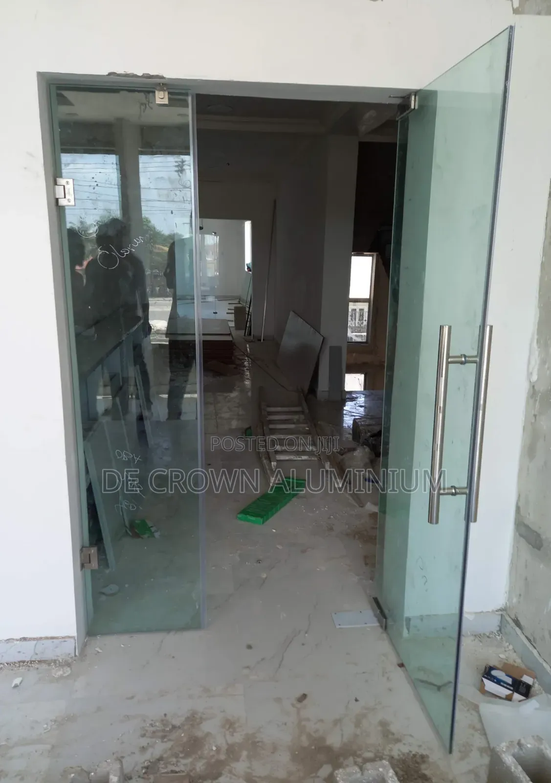 10mm Tempered Frameless Glass Entrance Swing Door | Premium Finish