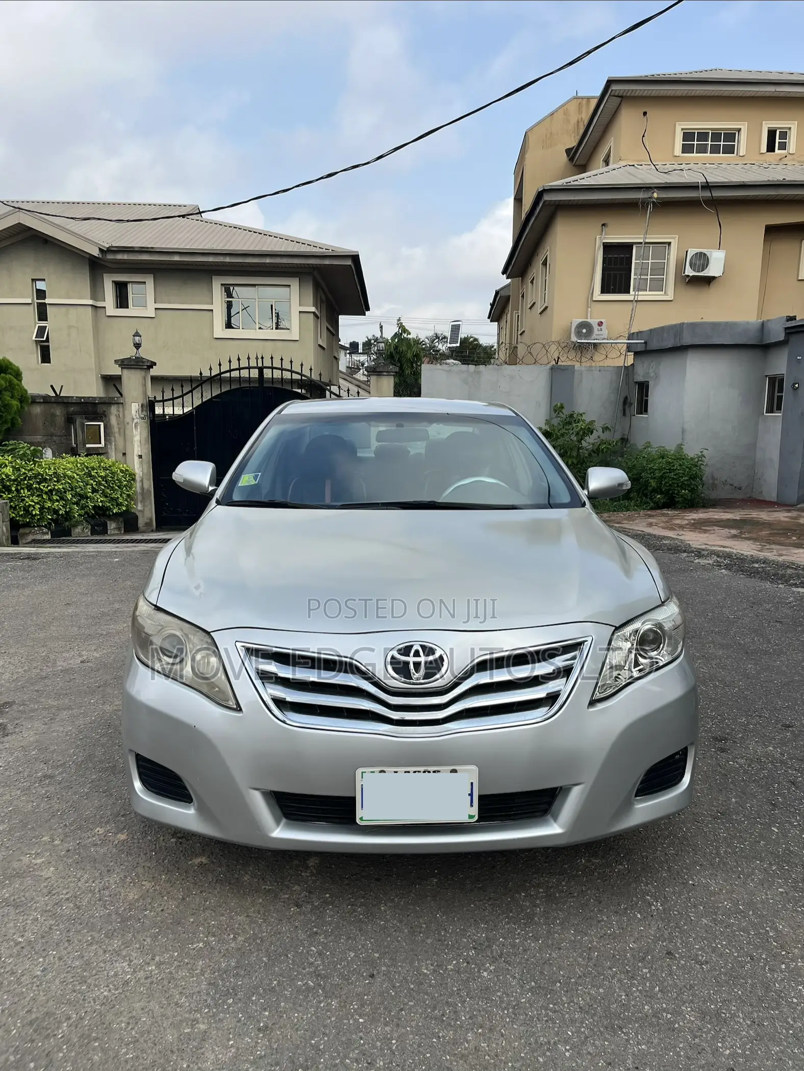 Toyota Camry LE 4dr Sedan (2.5L 4cyl 6A) 2011 Silver