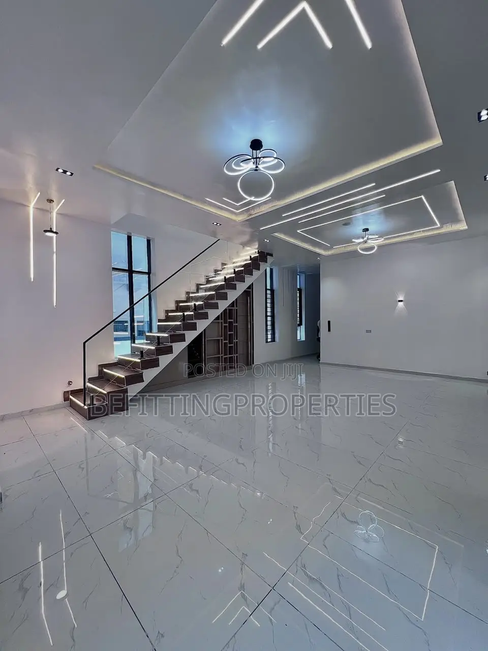 5bdrm Duplex in Lekki for sale