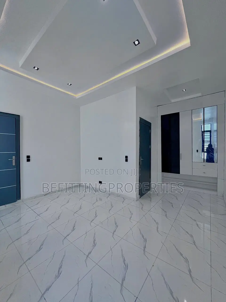 5bdrm Duplex in Lekki for sale