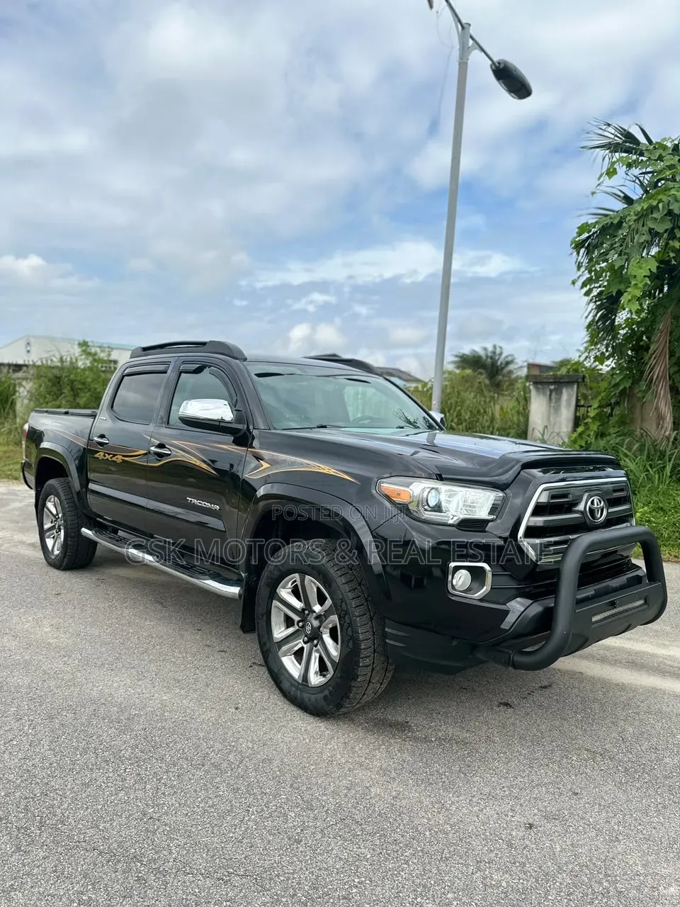 Toyota Tacoma 2018 Black