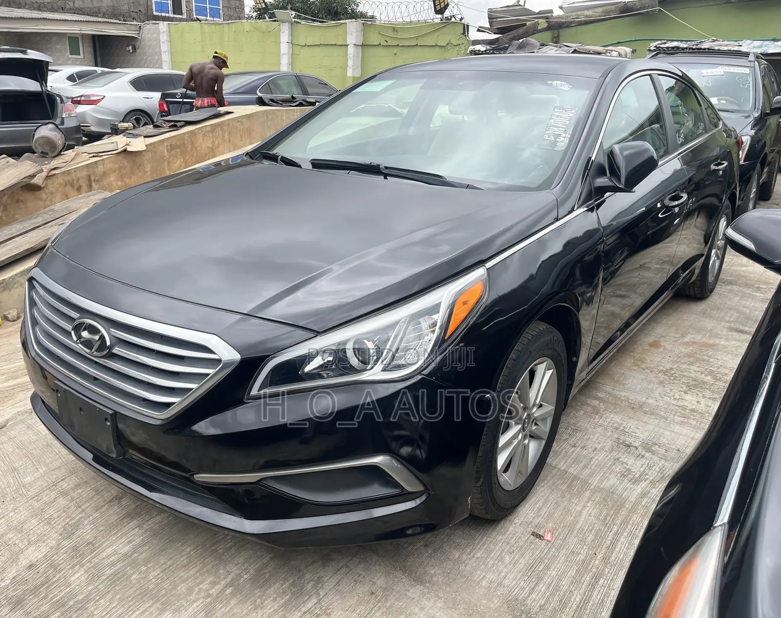 Hyundai Sonata Base Sedan FWD (2.4L 4cyl 6A) 2017 Black