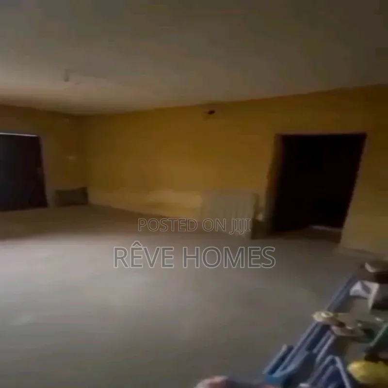 2bdrm Block of Flats in Oworonshoki / Gbagada for rent
