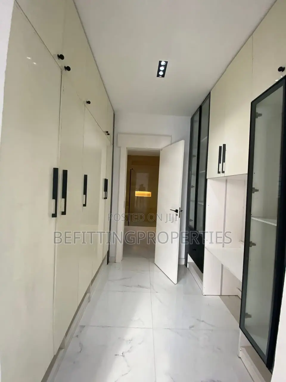 5bdrm Duplex in Lekki for sale