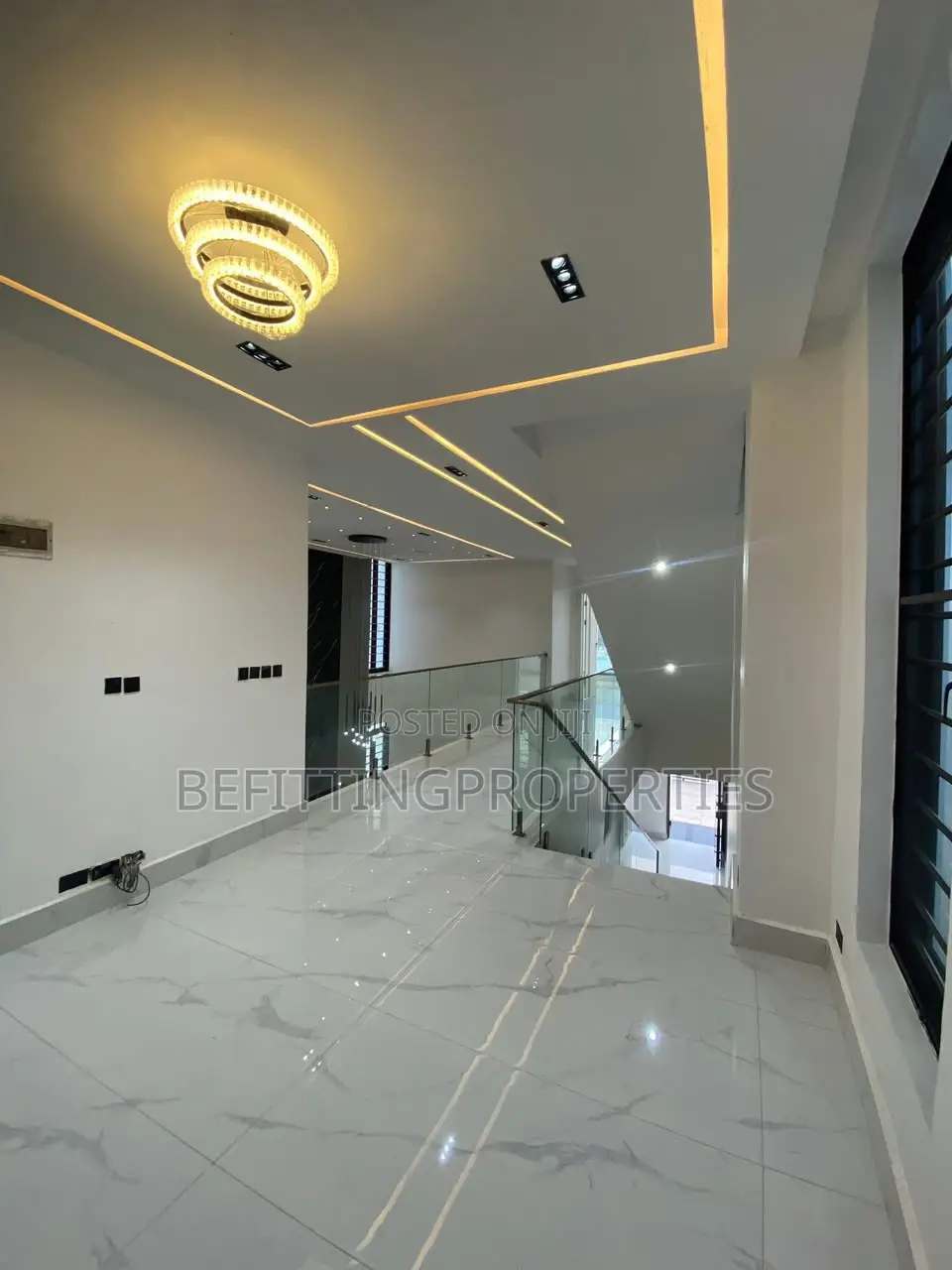 5bdrm Duplex in Lekki for sale