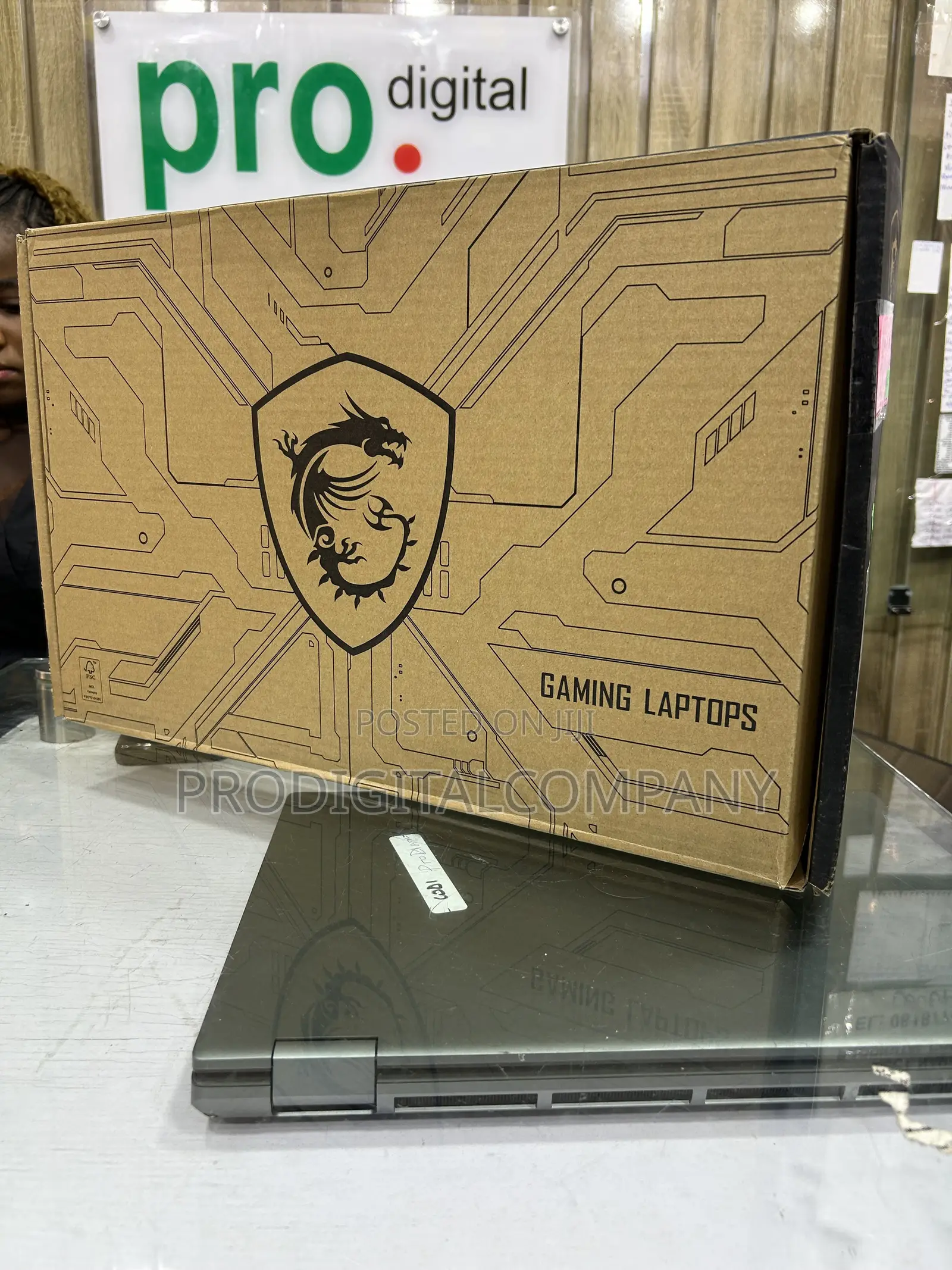 New Laptop MSI Katana 15 16GB Intel Core i7 SSD 1T
