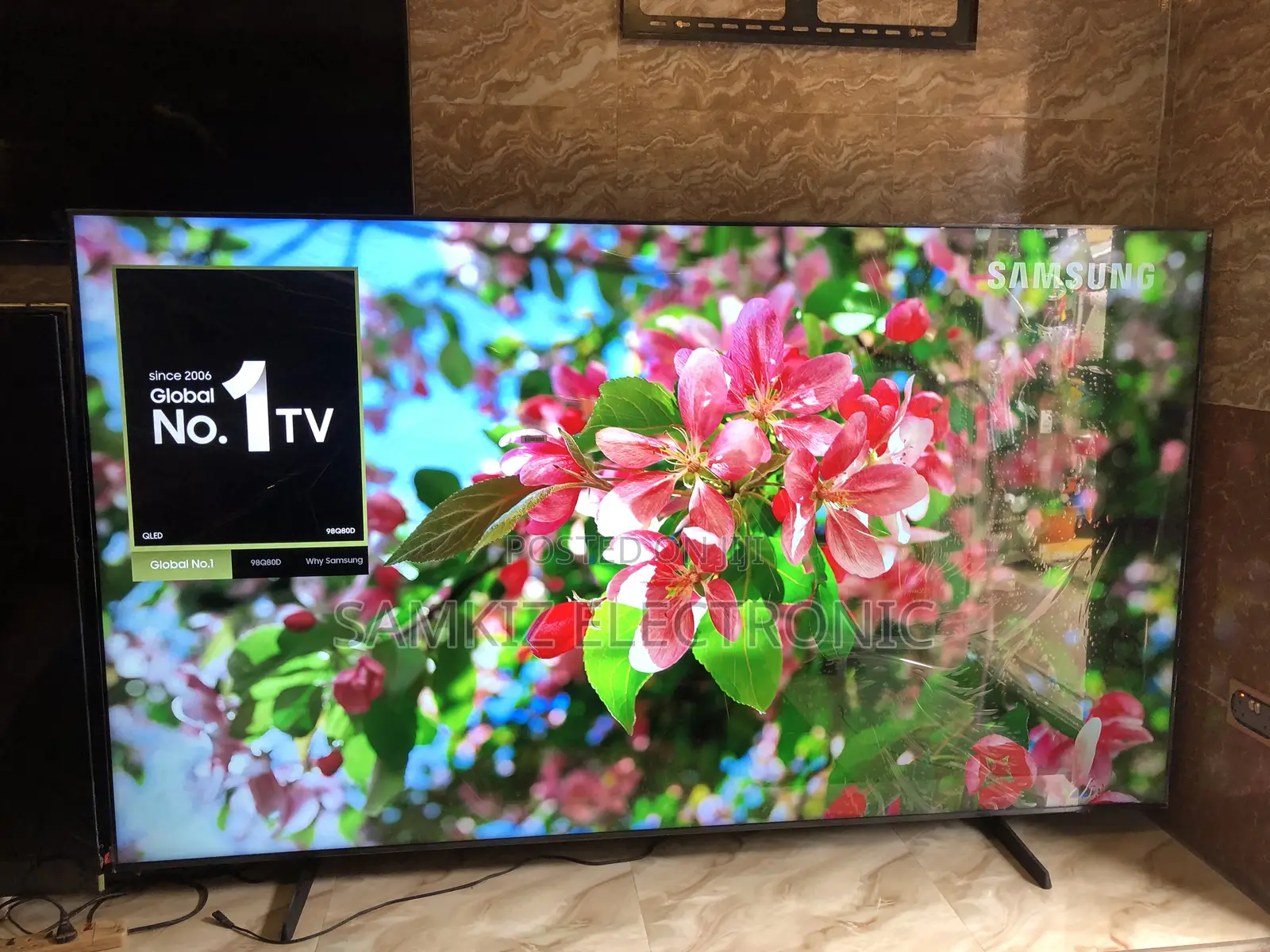 Samsung 98q80d-Nq4 AI Gen2 | 98’’QLED With a Brain of 20Neural Network