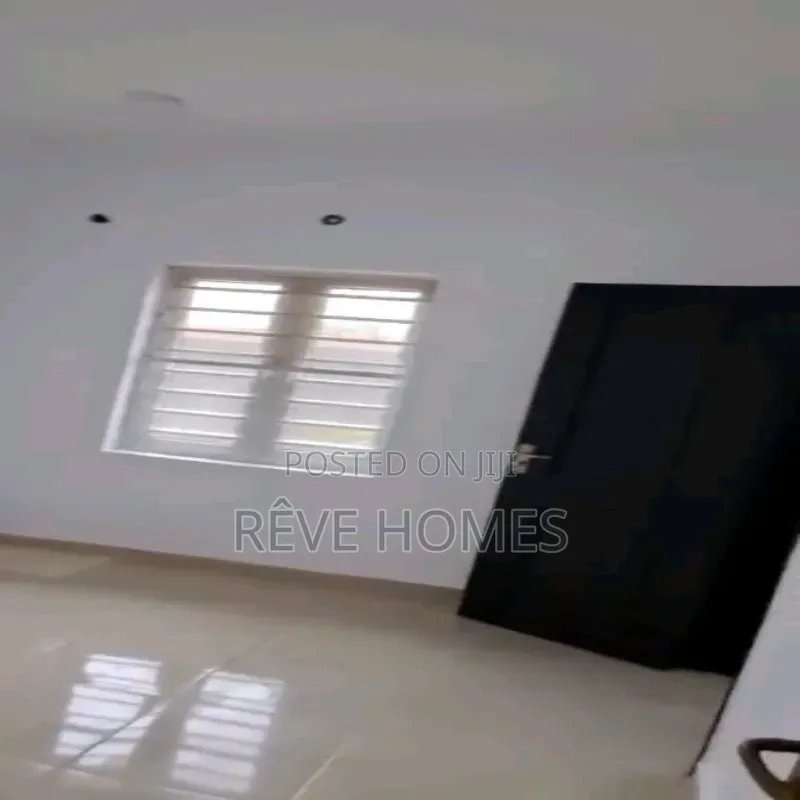 2bdrm Block of Flats in Pedro for rent